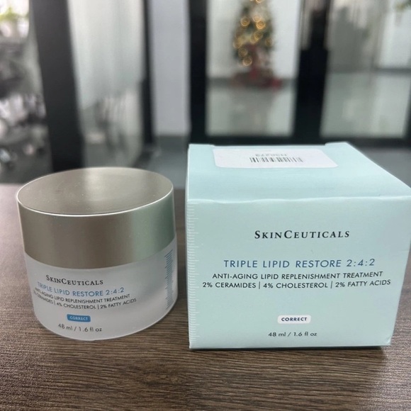 SkinCeuticals Triple Lipid Restore Cream - White and Tan - Picture 2 of 2